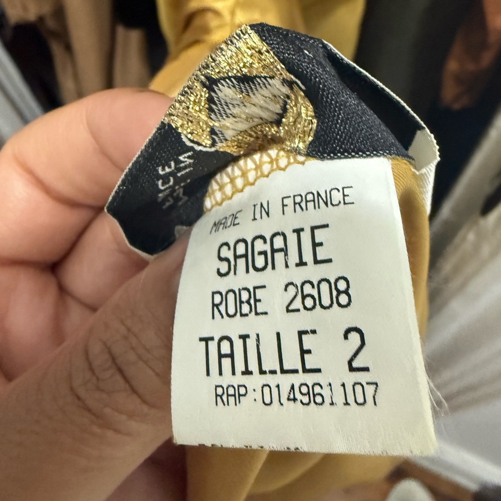 Elegant Gold Women's Dress - Picture 6 of 6